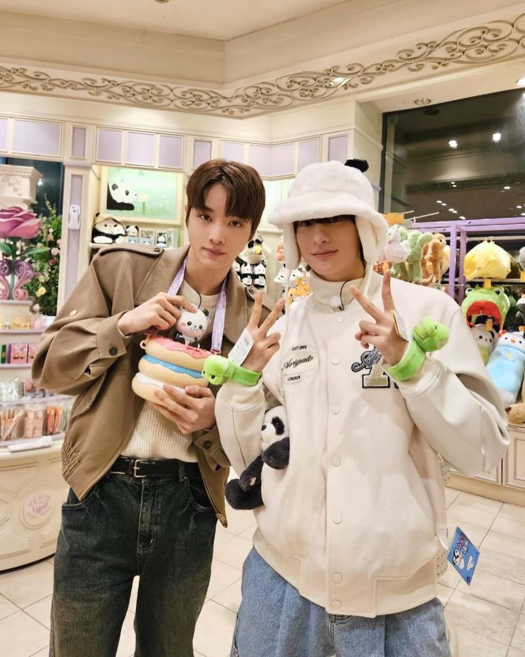 [잡담] 성찬영 팝콘 결국 찬영이가 가지고 있는거 왤케 웃기짘ㅋㅋ | 인스티즈