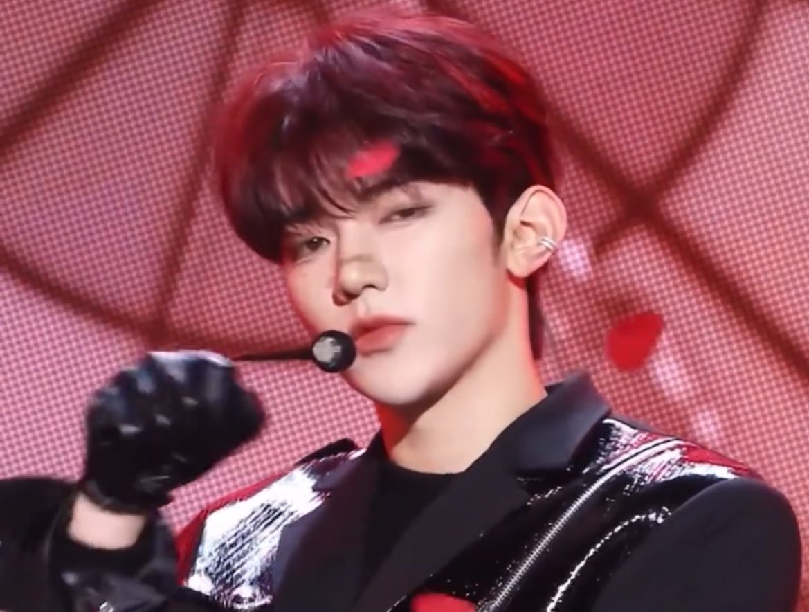 [잡담] 장하오 오늘 상처 분장 했다는데 어제 이거 보고 자기가 의견낸건가봐 | 인스티즈