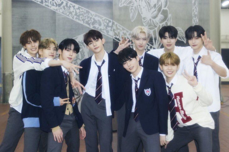 [잡담] 제베원이..제로즈가 제일기대하고 고대하던 교복착을 입고,..제로즈 없는곳에서 사녹했다니 | 인스티즈