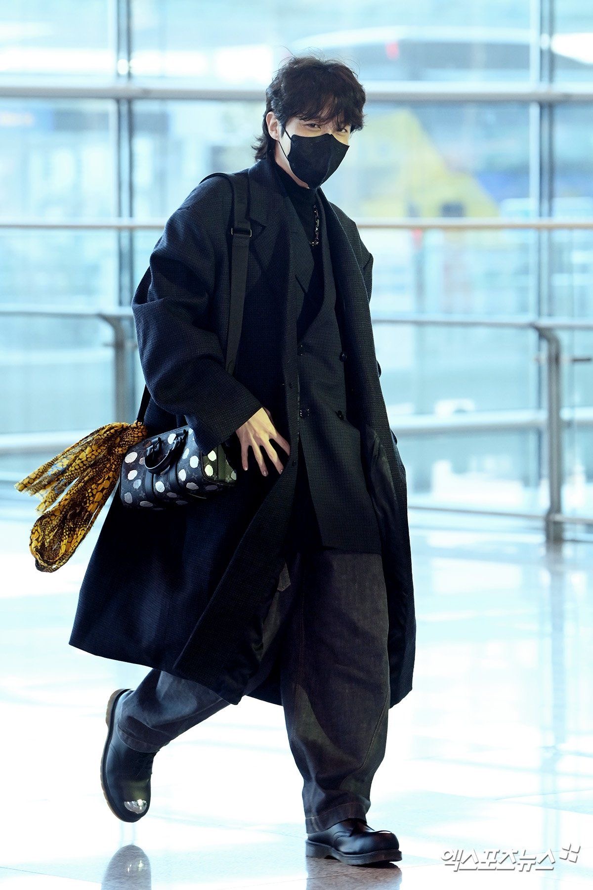 [잡담] 방탄 제이홉 겨울룩 진짜 기깔나게 잘입는다ㅋㅋㅋ | 인스티즈