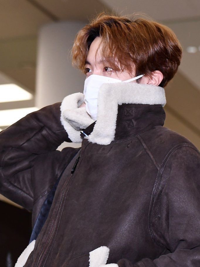 [잡담] 방탄 제이홉 겨울룩 진짜 기깔나게 잘입는다ㅋㅋㅋ | 인스티즈