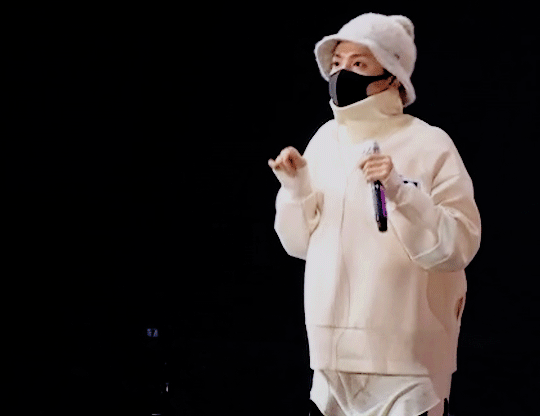 [잡담] 방탄 제이홉 겨울룩 진짜 기깔나게 잘입는다ㅋㅋㅋ | 인스티즈