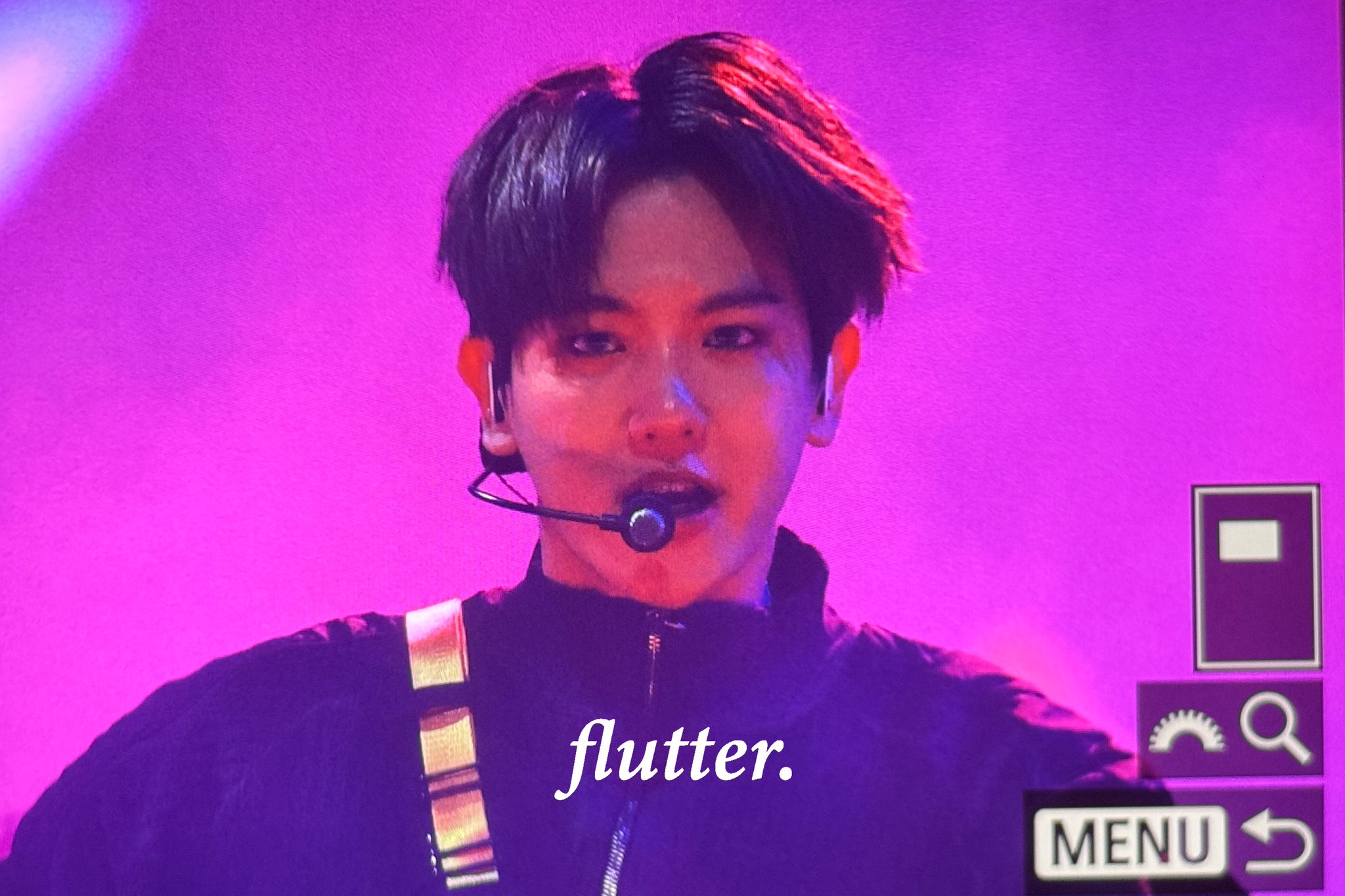 [잡담] 아 백현이 오늘 이 사진 좋아서 계속 보는 중 | 인스티즈