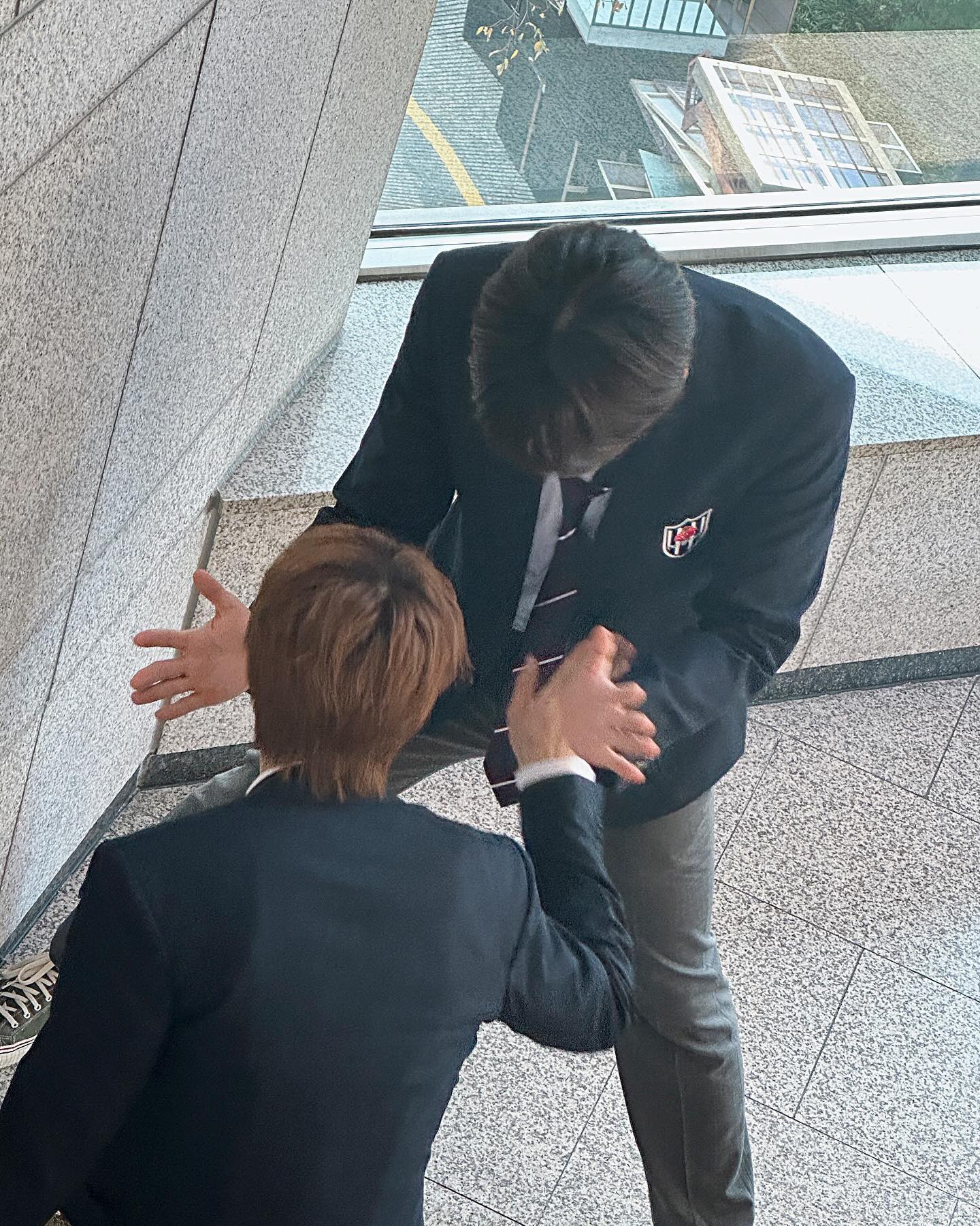 [잡담] 김규빈 성한빈 이거 ㄹㅇ 고등학교 쉬는시간에 찍은 것 같다 | 인스티즈