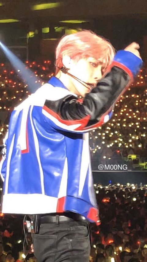 [잡담] 진짜 백현은 실물이 찐인데.. 냉미남과 온미남을 왔다갔다함 | 인스티즈