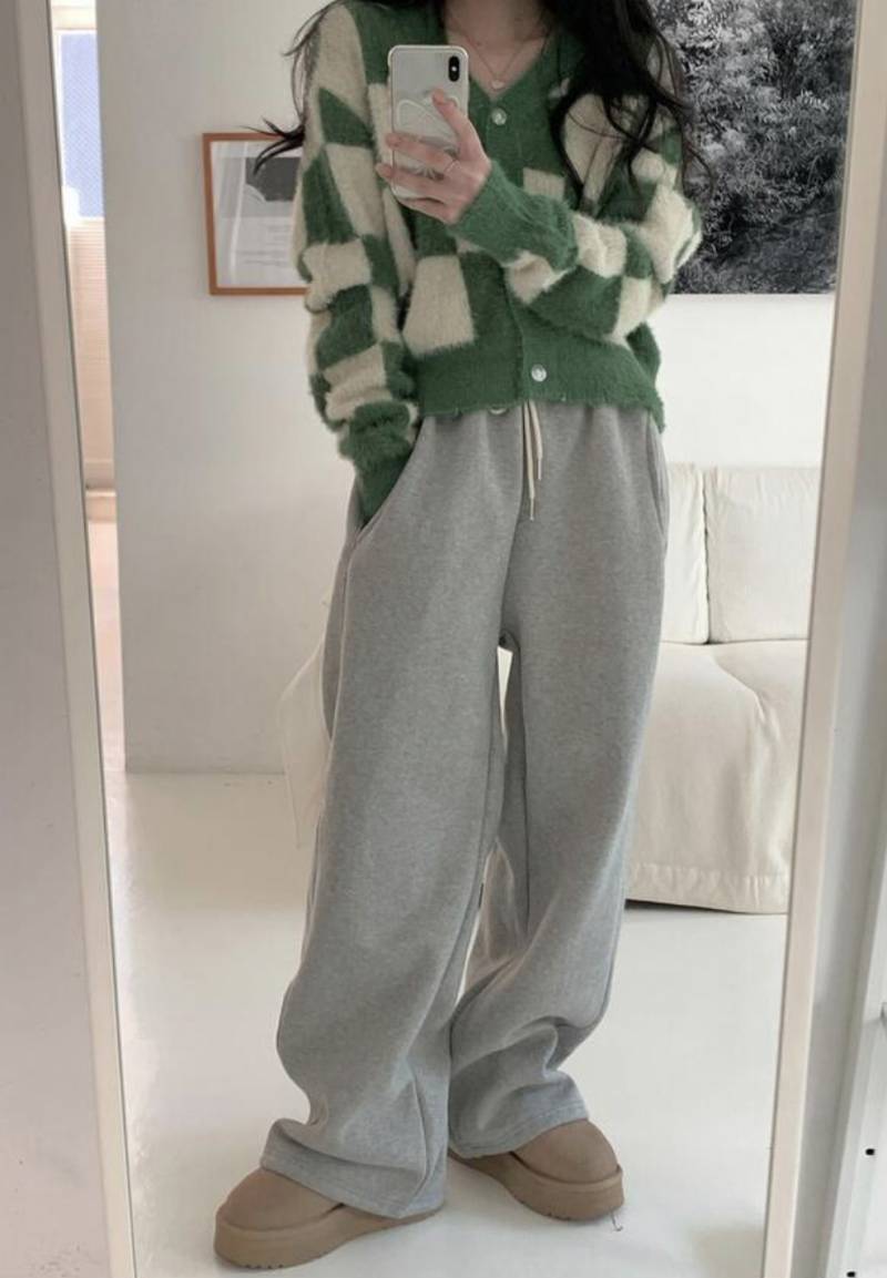 [잡담] 새벽반 익더라 어떤 코디가 더 나은거 같아?! 1122 | 인스티즈