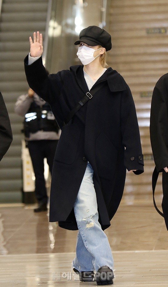 [잡담] 아 지민 오늘 공항 착장 ㄹㅇ 내취향인데?? | 인스티즈