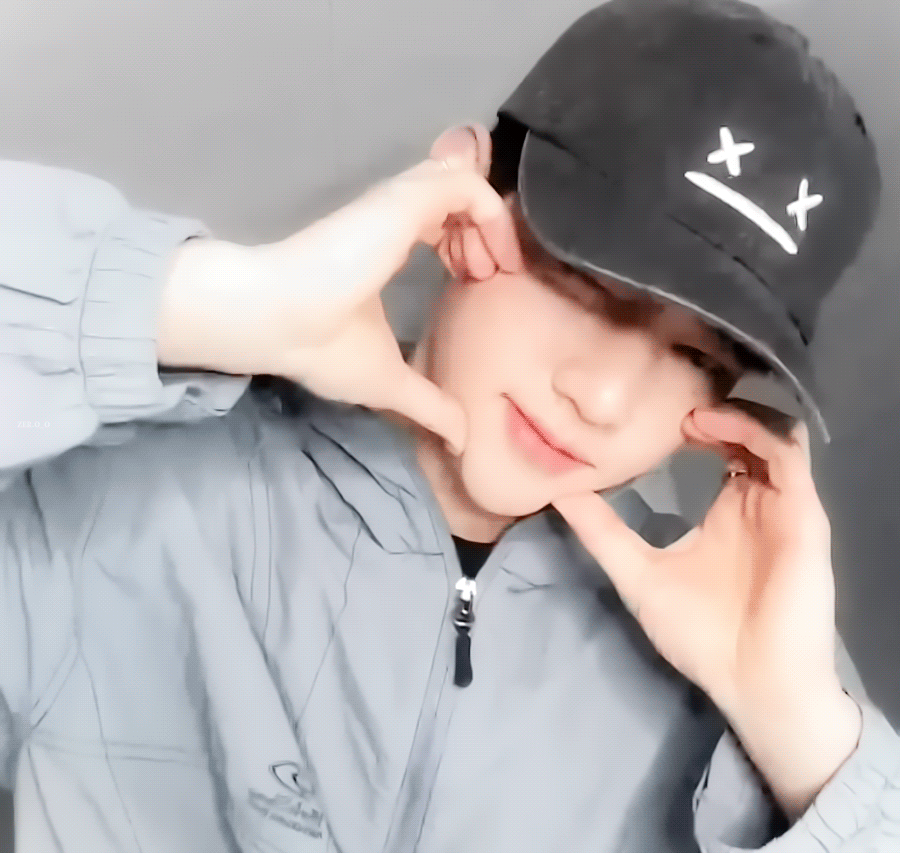 [잡담] 인티 이제 되는거야? 열받아ㅠㅠㅠㅠㅠ장하오가 버블 라방에 지금 출근까지 어? | 인스티즈