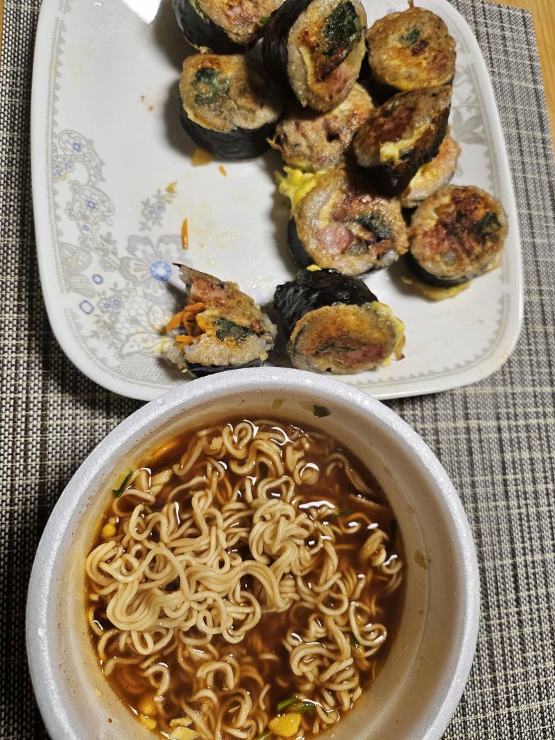 [잡담] 어제이거먹었다 자랑할랬는데 안되서 답답해썽ㅜ | 인스티즈