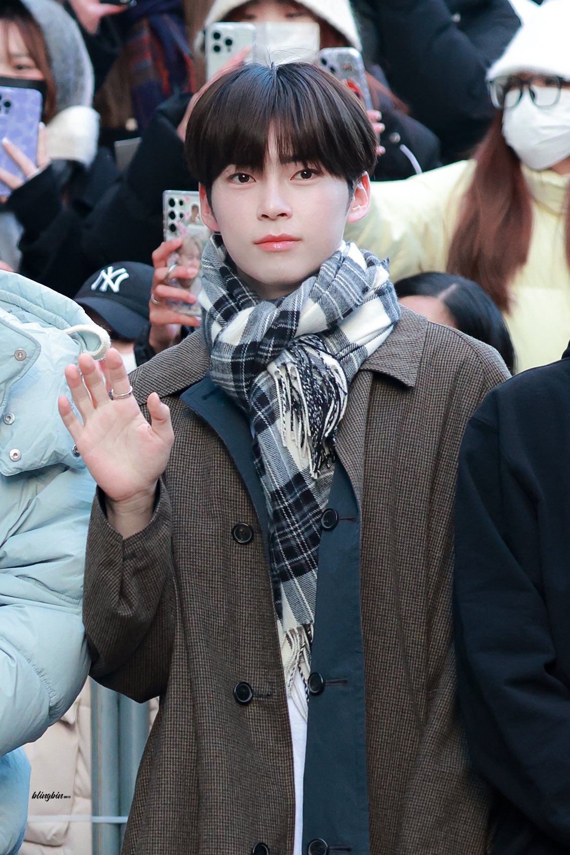 [잡담] 성한빈 뮤뱅 출근길마다 얼굴 서사봐 | 인스티즈