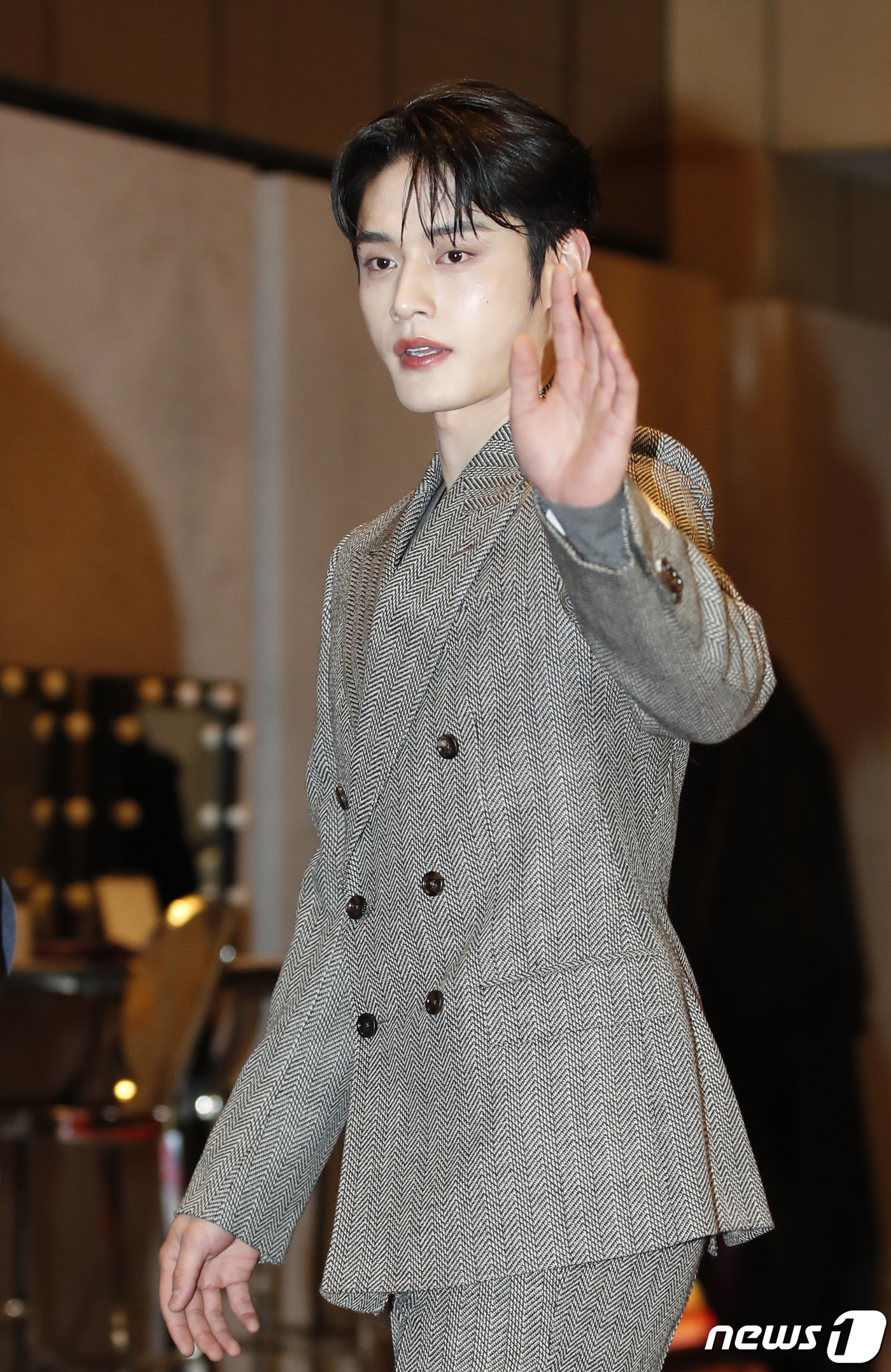 [잡담] 김지웅 행사 기사사진 왤케 배우같지ㅋㅋㅋㅋㅋ | 인스티즈