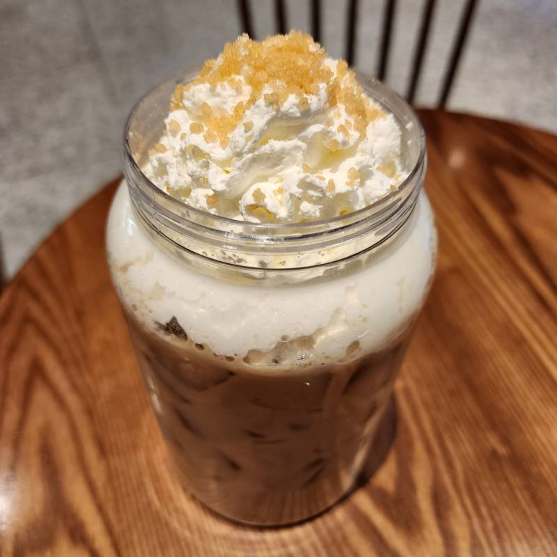 [잡담] 스타벅스 토피넛 라떼 시럽 9로 했더니 혀가 녹아내릴 거 같아 | 인스티즈