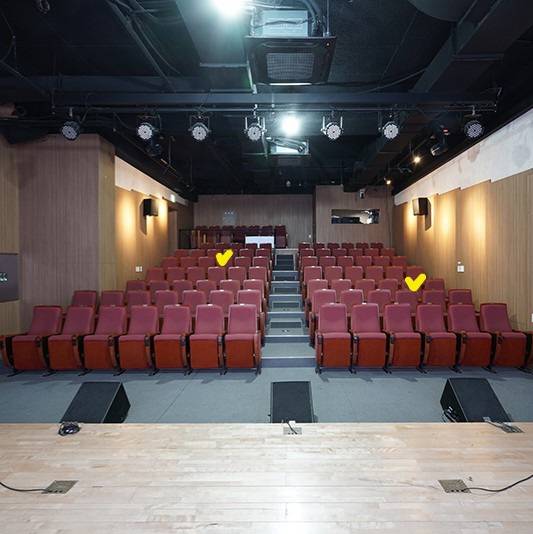 [잡담] 익들아 공연장 자리 좀 봐주라!!! | 인스티즈