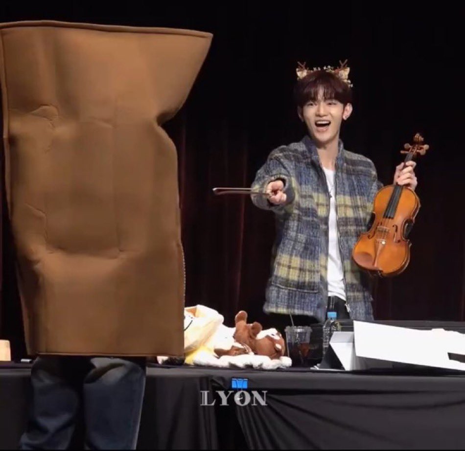 [잡담] 장하오김규빈 카톡 프사로 태래모나리자 사진 해놨대 | 인스티즈