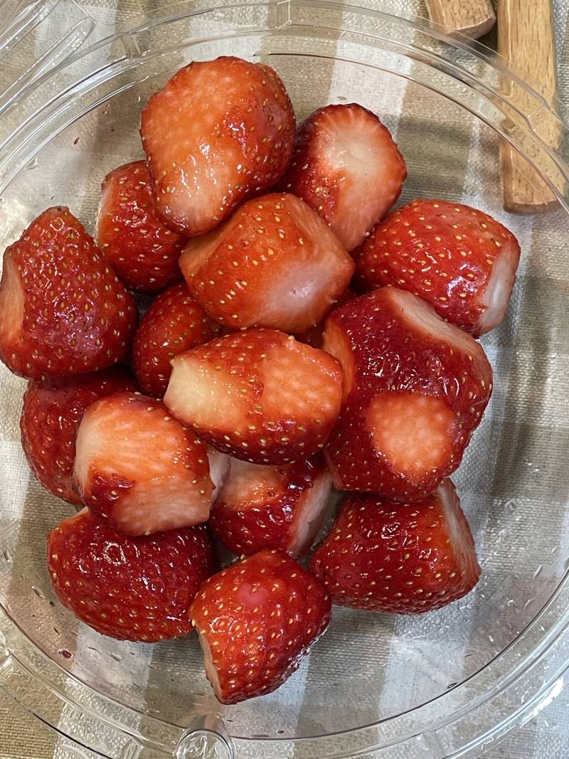 [잡담] 딸기 떨이로 싸게 샀는데 역시😹 | 인스티즈