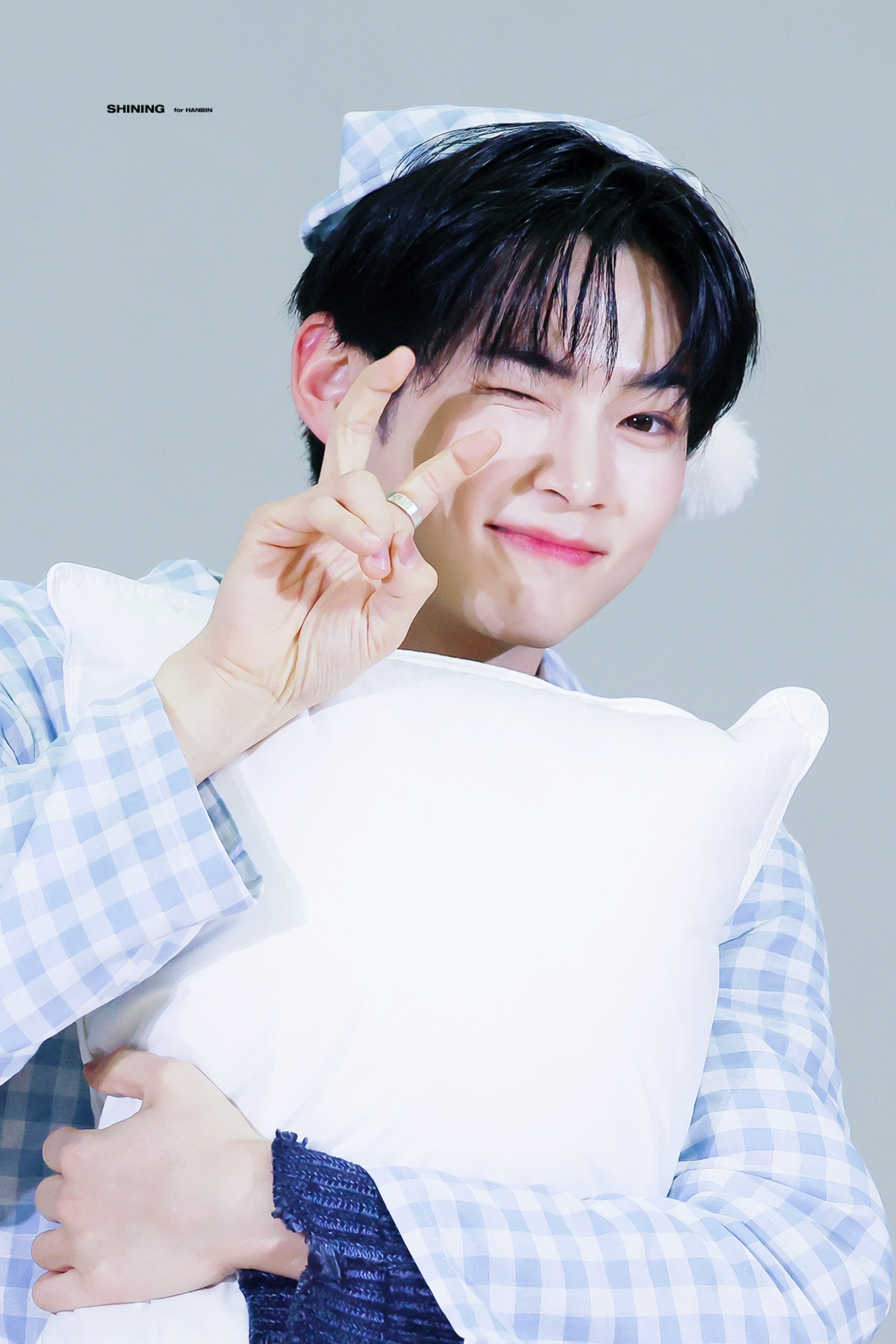 [잡담] 성한빈 잠옷 입은거 보실? 개귀여움 | 인스티즈