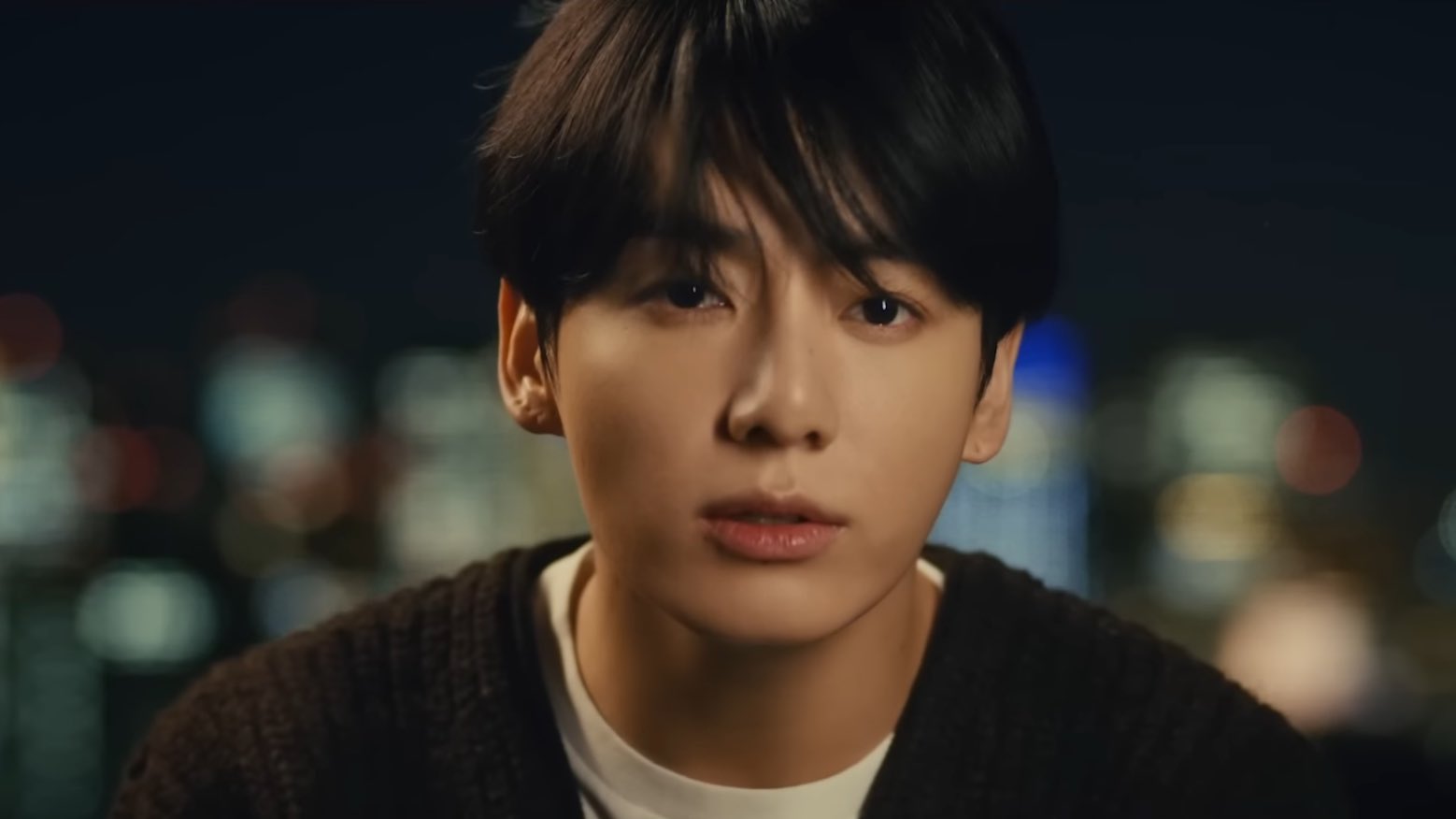 [잡담] 정국 헤잇츄 뮤비 최근에 찍은건가보다 | 인스티즈