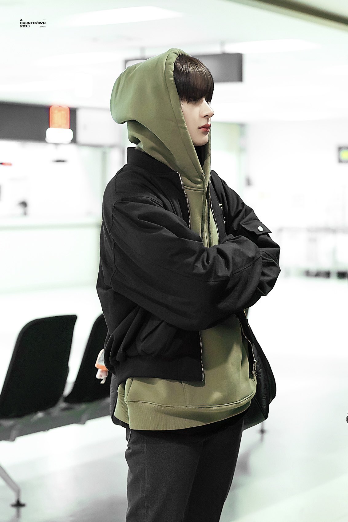 [잡담] 얘들아 앤톤 이 사진 진짜 미치겠다 | 인스티즈