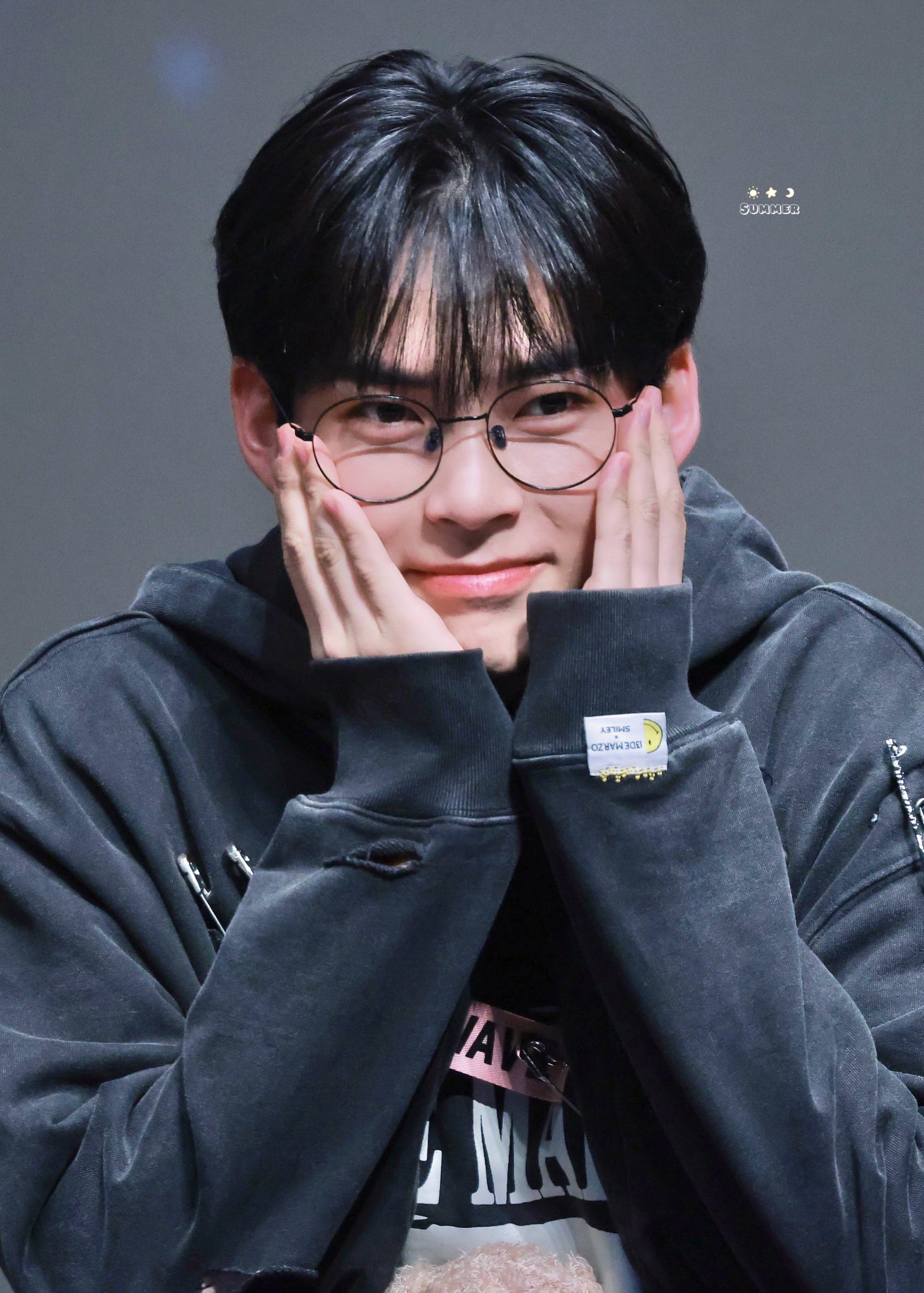 [잡담] 성한빈 오늘 팬싸 프리뷰 사진 또 가지고 와봄.. | 인스티즈