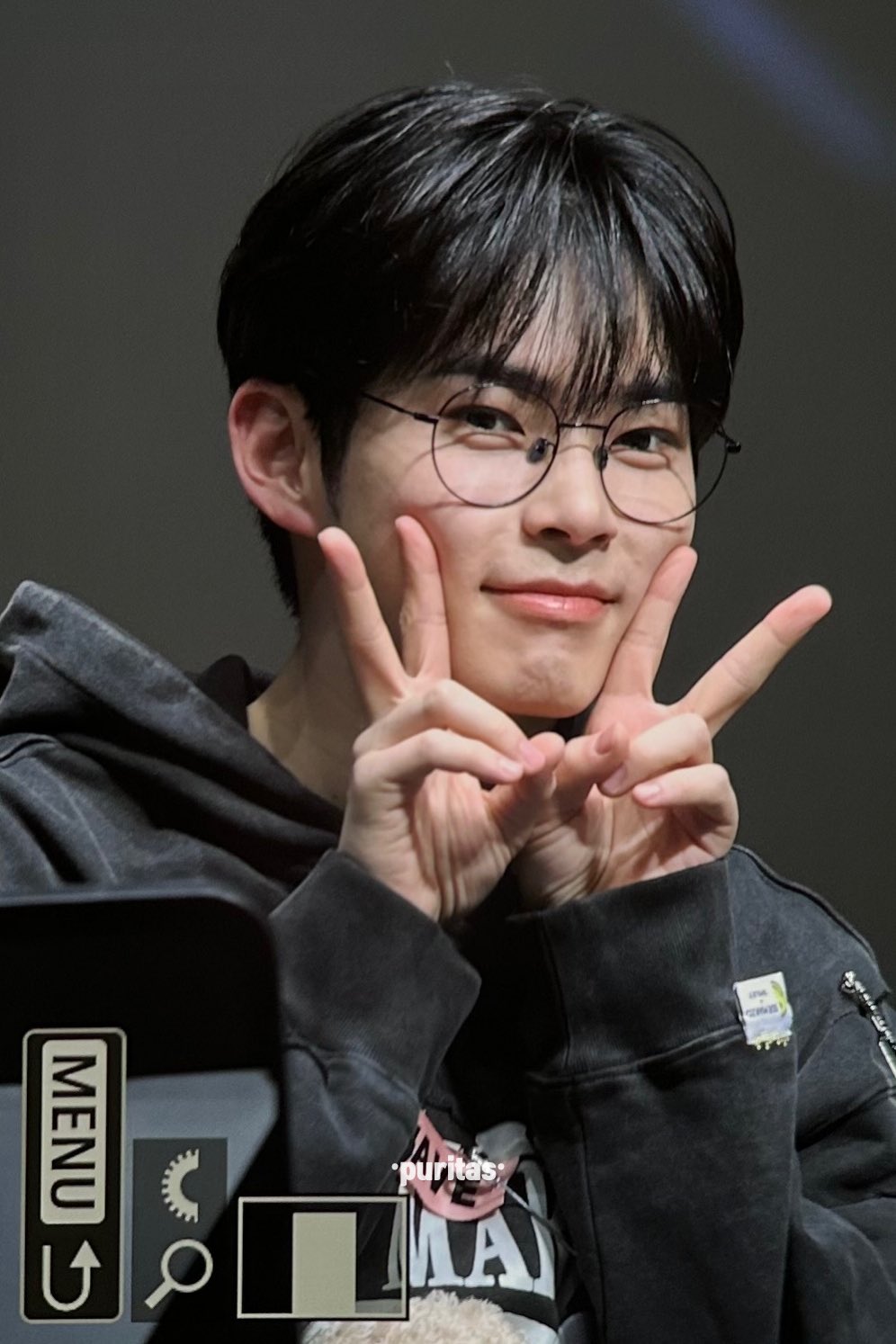 [잡담] 성한빈 오늘 팬싸 프리뷰 사진 또 가지고 와봄.. | 인스티즈