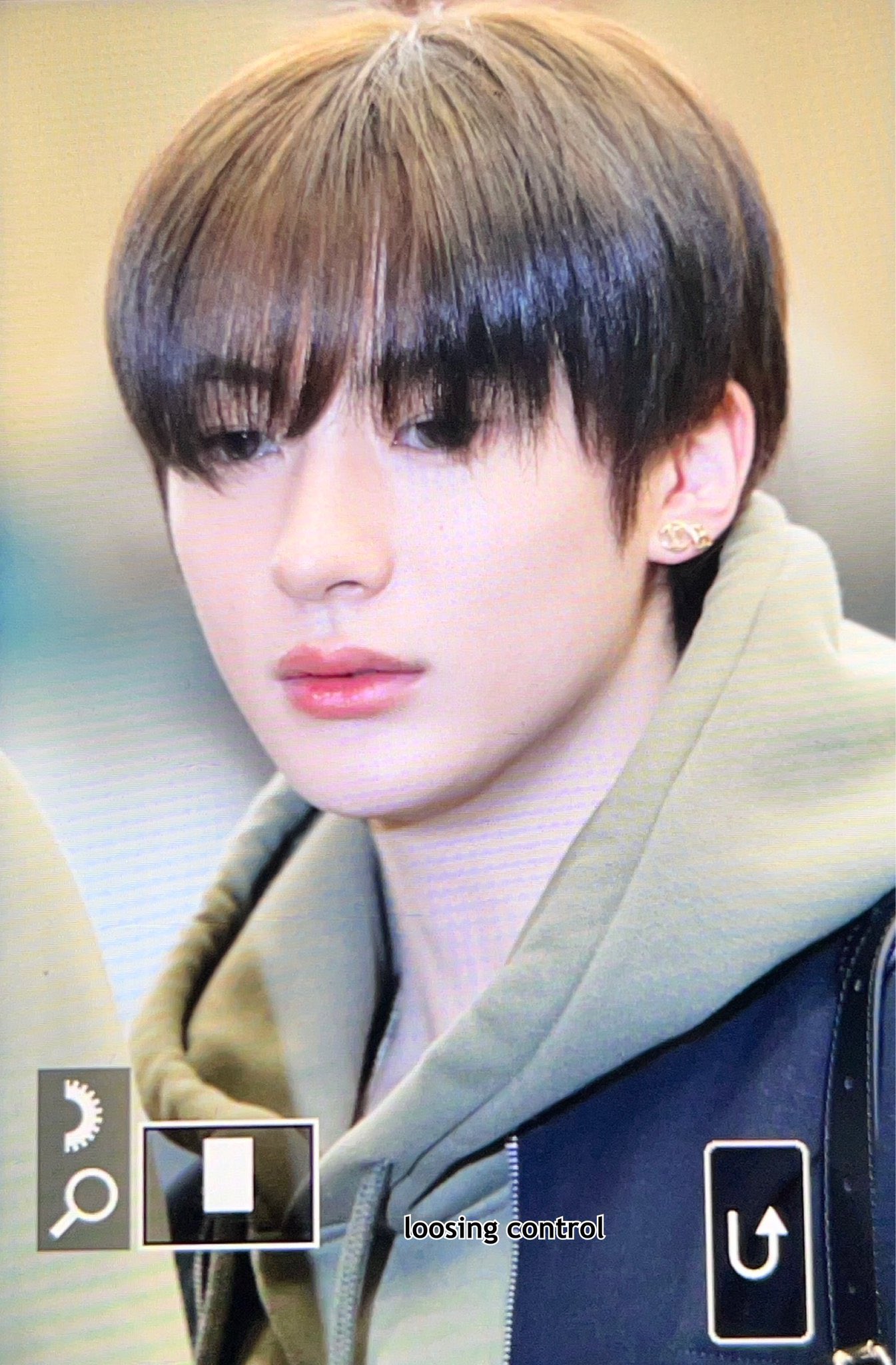 [잡담] 앤톤 때문에 갤러리 다 터져서 왔다구요 | 인스티즈