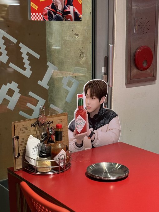 [잡담] 피자집에서 강다니엘 생일 이벵하는거 재밌어 | 인스티즈