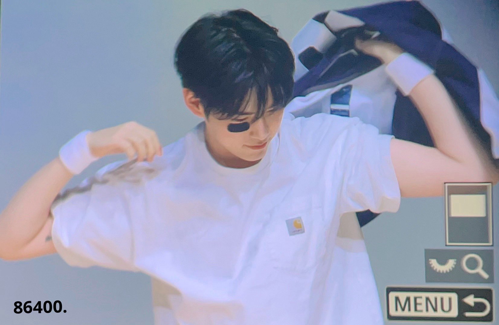 [잡담] 오늘 성한빈 아이스하키복 주신 분 행복하세요 평생 | 인스티즈