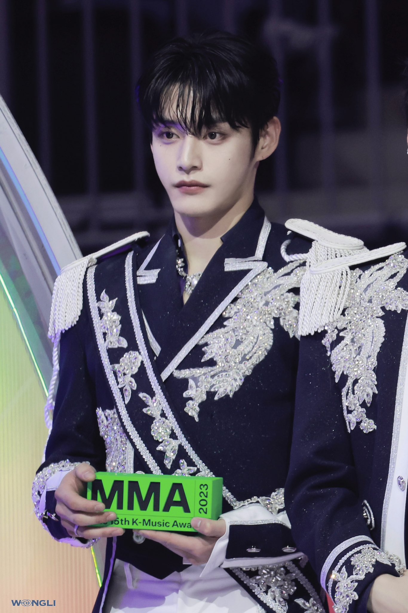 [잡담] 김지웅 마마 북부대공 정복 팬싸 한복 번갈아뜨는데 극락임 | 인스티즈