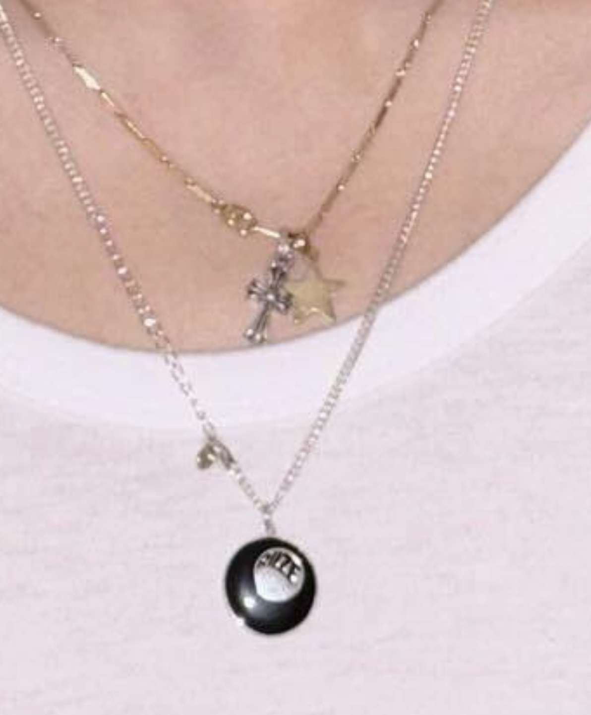 [잡담] 헐 원빈이 목걸이 라이즈 굿즈다 | 인스티즈