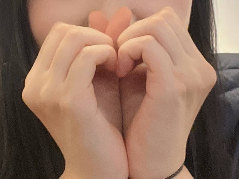 [잡담] 내가 밀고 있는 손하트 있어 | 인스티즈