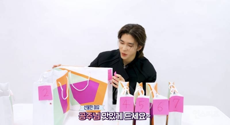 생일 날 뽀로로 젤리 받고 진심으로 좋아하는 남돌.jpg | 인스티즈