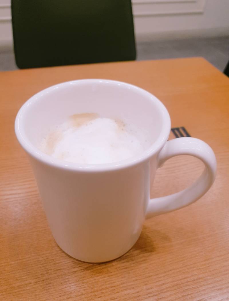 [잡담] 카페에서 커피 한 잔 마시고 있어 | 인스티즈