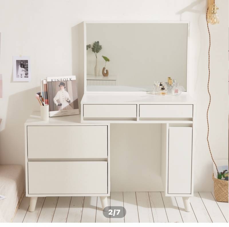 [잡담] 화장대 뭐가 더 ㄱㅊ아보여? | 인스티즈