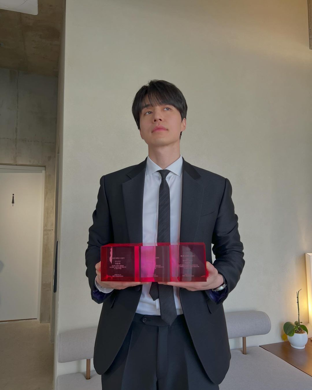 [잡담] 핑계고 대상수사자 이동욱 인별업ㅋㅋ | 인스티즈