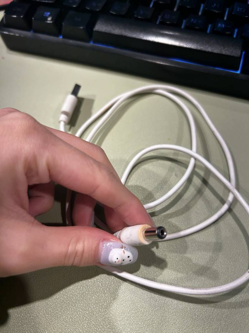 [잡담] 충전선 이거 뭐야 ..? | 인스티즈