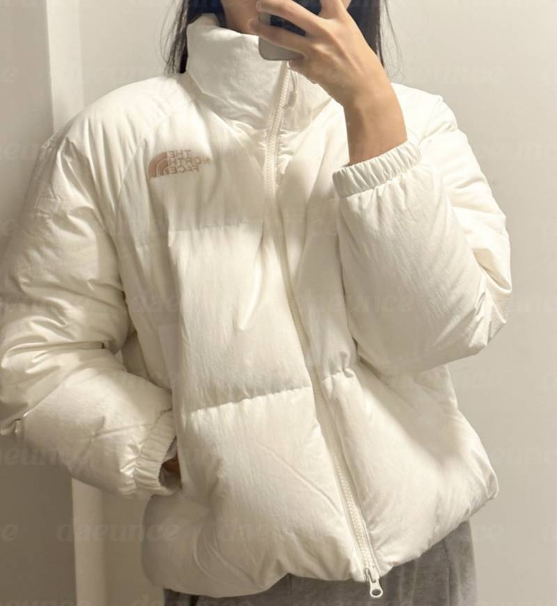 [잡담] 안자는 익들아...패딩 둘중에 뭐살지 골라주라... | 인스티즈