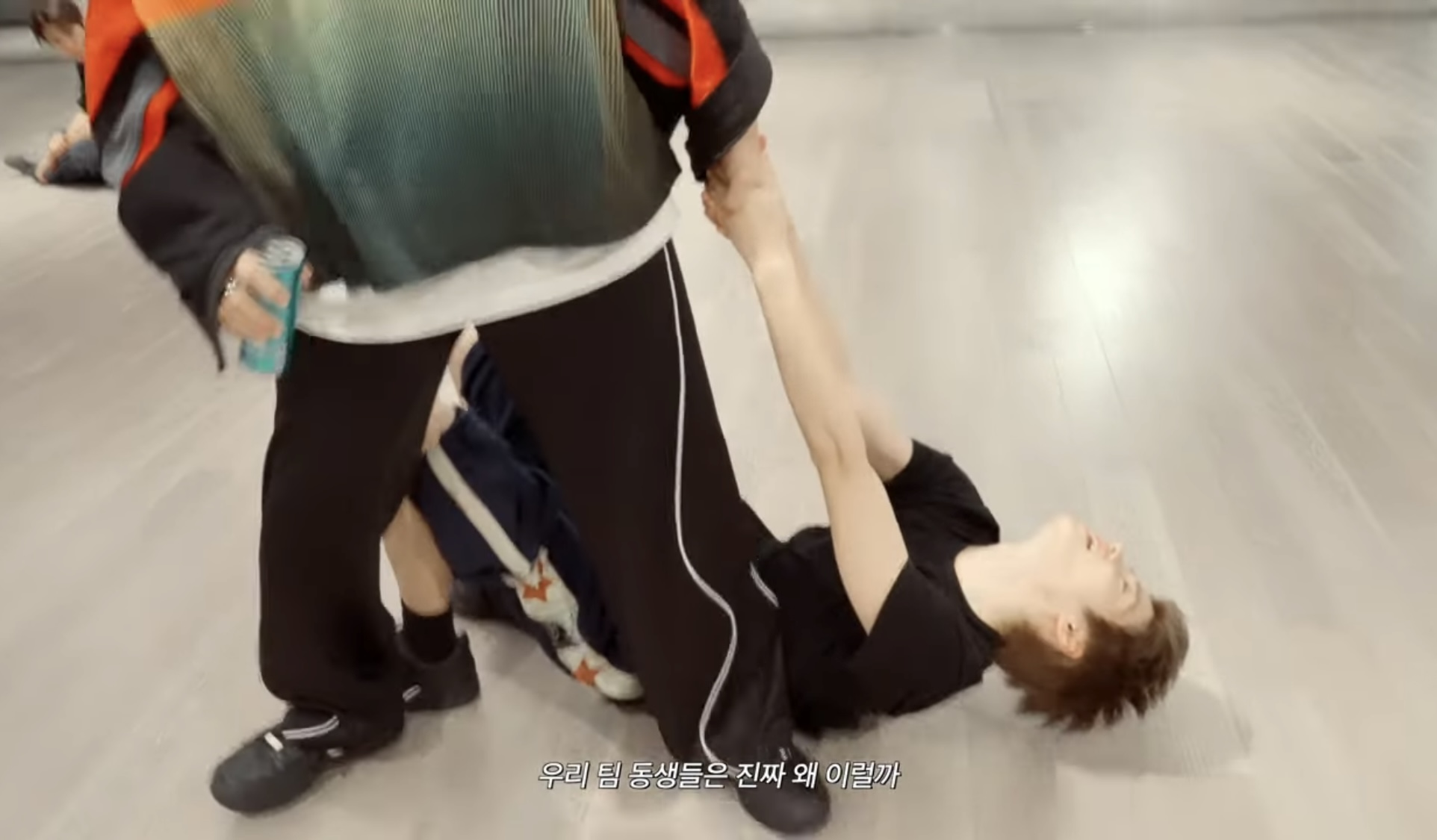 [잡담] 쇼타롴ㅋㅋㅋㅋ 우리 팀 동생들은 진짜 왜 이럴까 ㅋㅋㅋㅋㅋㅋㅋ | 인스티즈