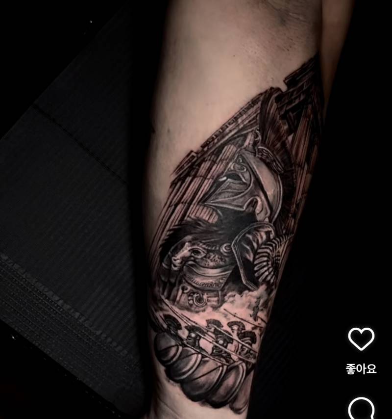 [잡담] 20초 여자가 바이킹,스파르탄 타투 하는거 오바야..? | 인스티즈