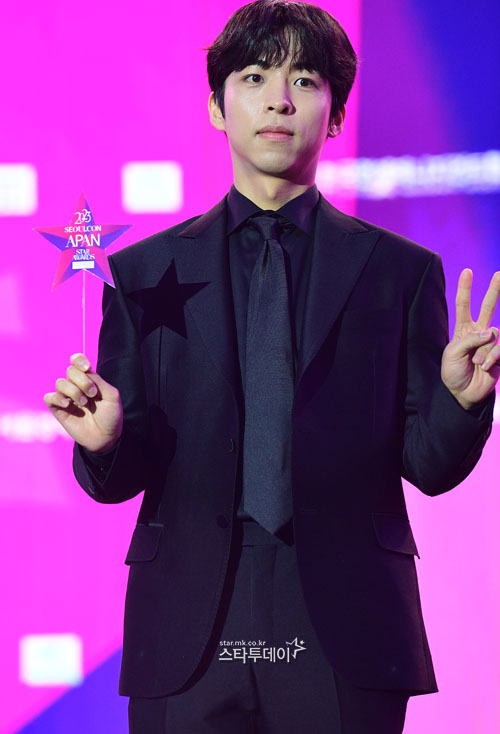 [정보/소식] 2023 에이판 어워즈 레카 문우진 신은수 이시우 유나 박서함 김동휘 이한별 주종혁 김신록 신예은 추영우 박해수 조아람 조한철 정석용 손호준 염혜란 엄정화 이성경 김서형 김옥빈 임윤아 고수 이준호 엄지원 | 인스티즈