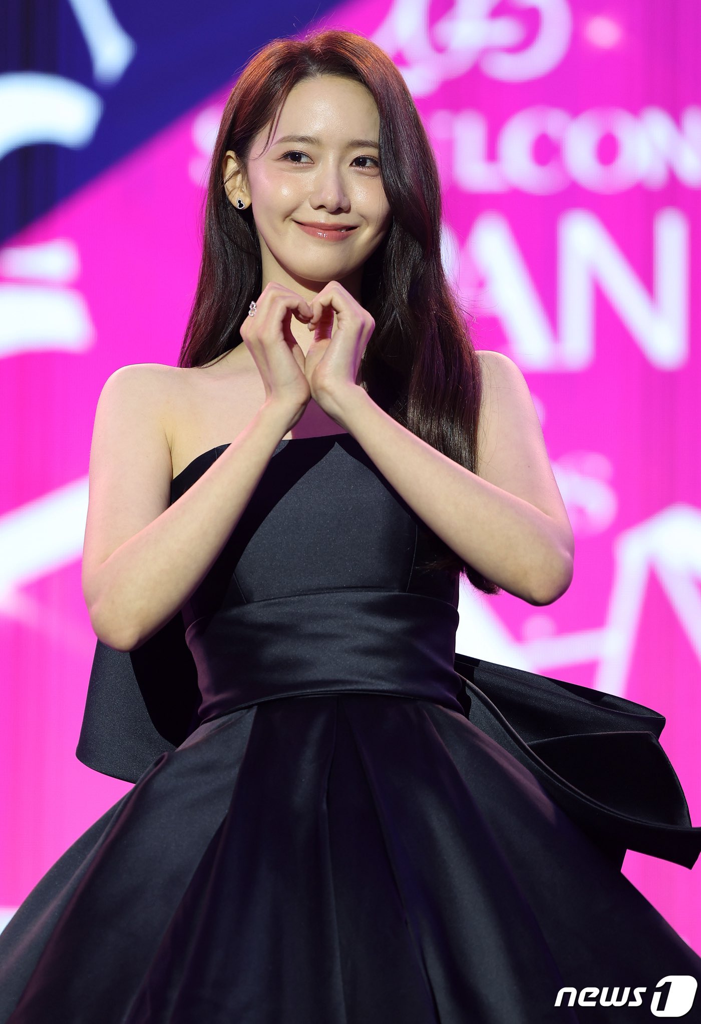 [잡담] 윤아 얼굴 대체 뭐지???? | 인스티즈