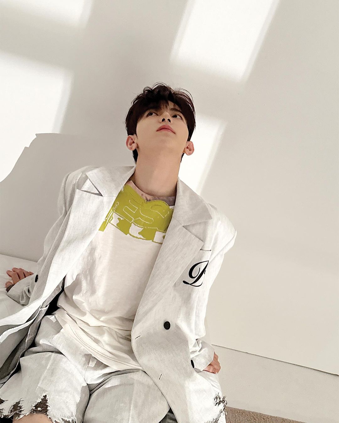 [잡담] 와 어제 바빠서 장하오 사진뜬거 못봤는데 | 인스티즈