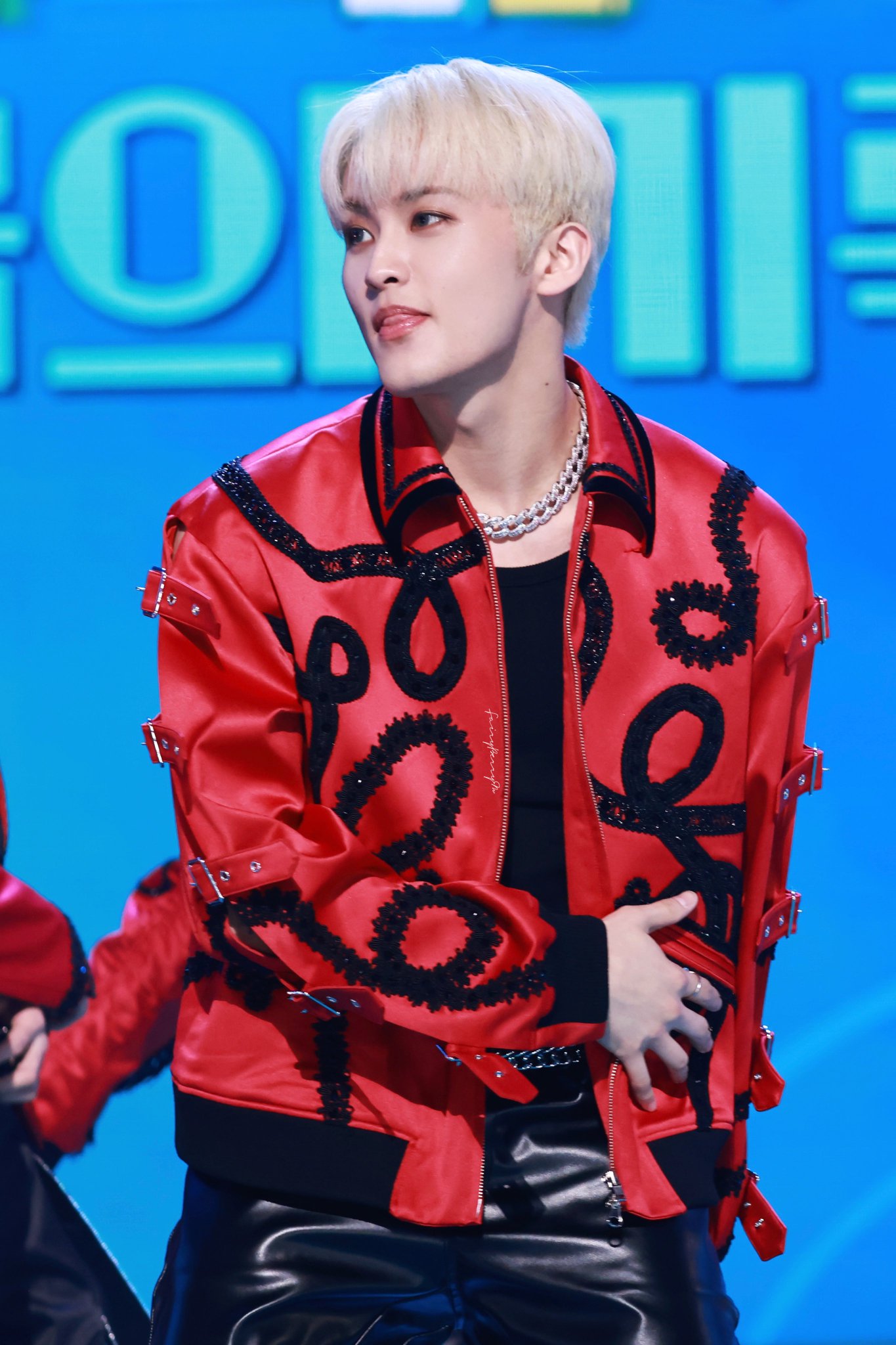 [잡담] 가요대제전 nct 마크 오늘자 | 인스티즈