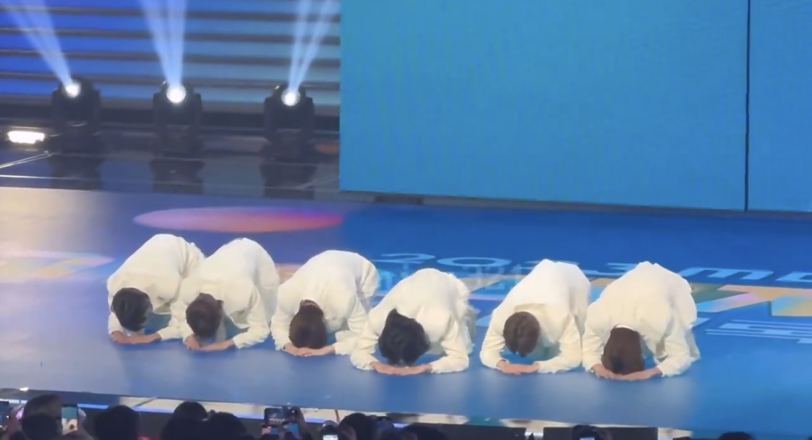 [잡담] 큰방 익들 새해 복 많이 받고 올해는 공방 콘서트 다 1열로 가길... | 인스티즈