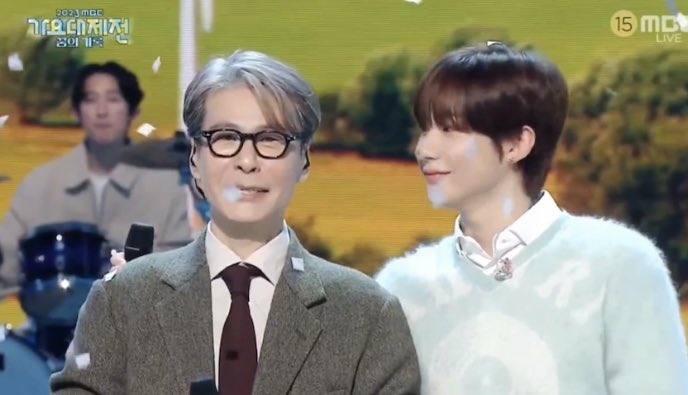 [잡담] 아기 앤톤을 바라보는 윤상에서 바뀜… | 인스티즈