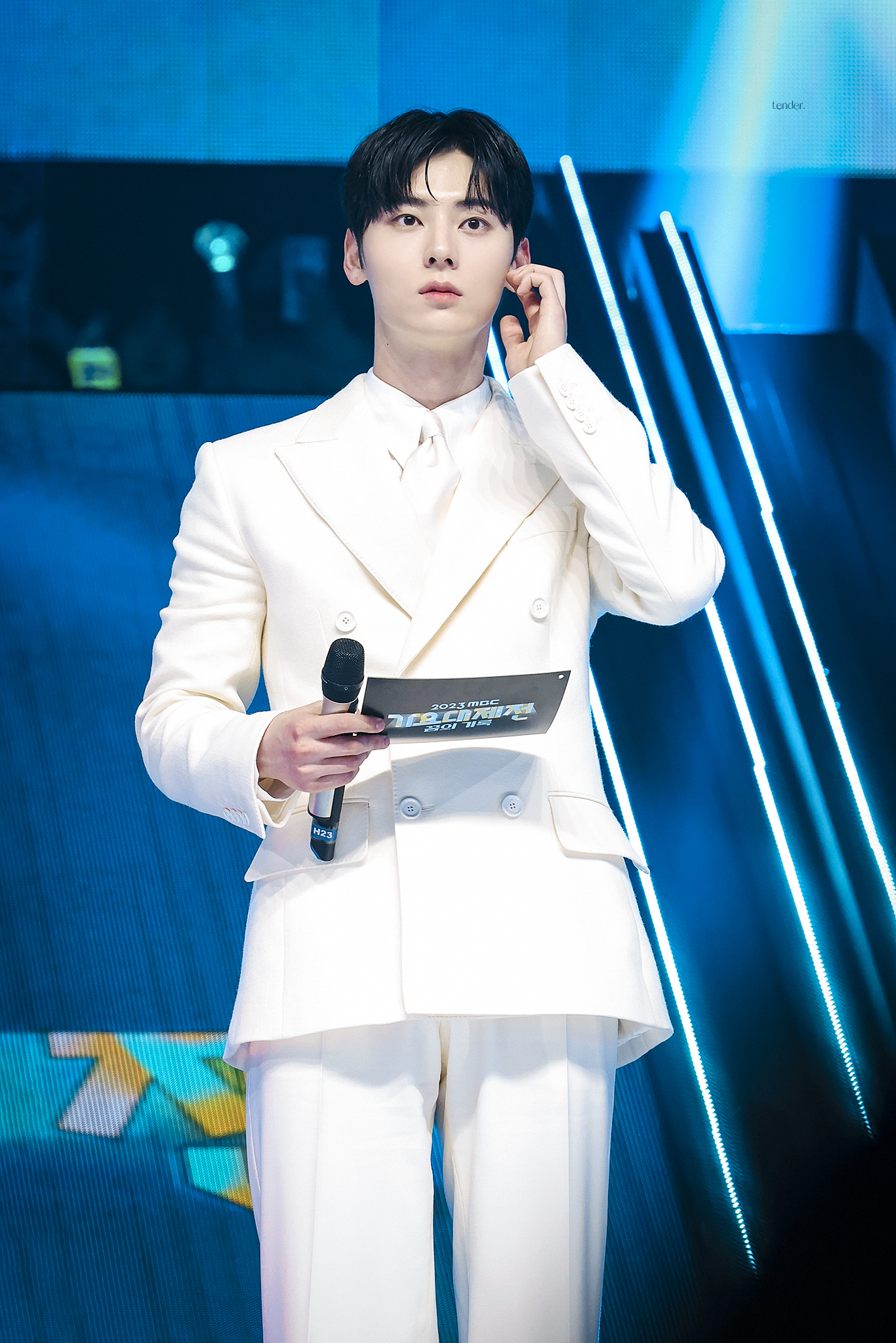 [잡담] 황민현 고화질 뜨는거 다 맘에 들어 | 인스티즈