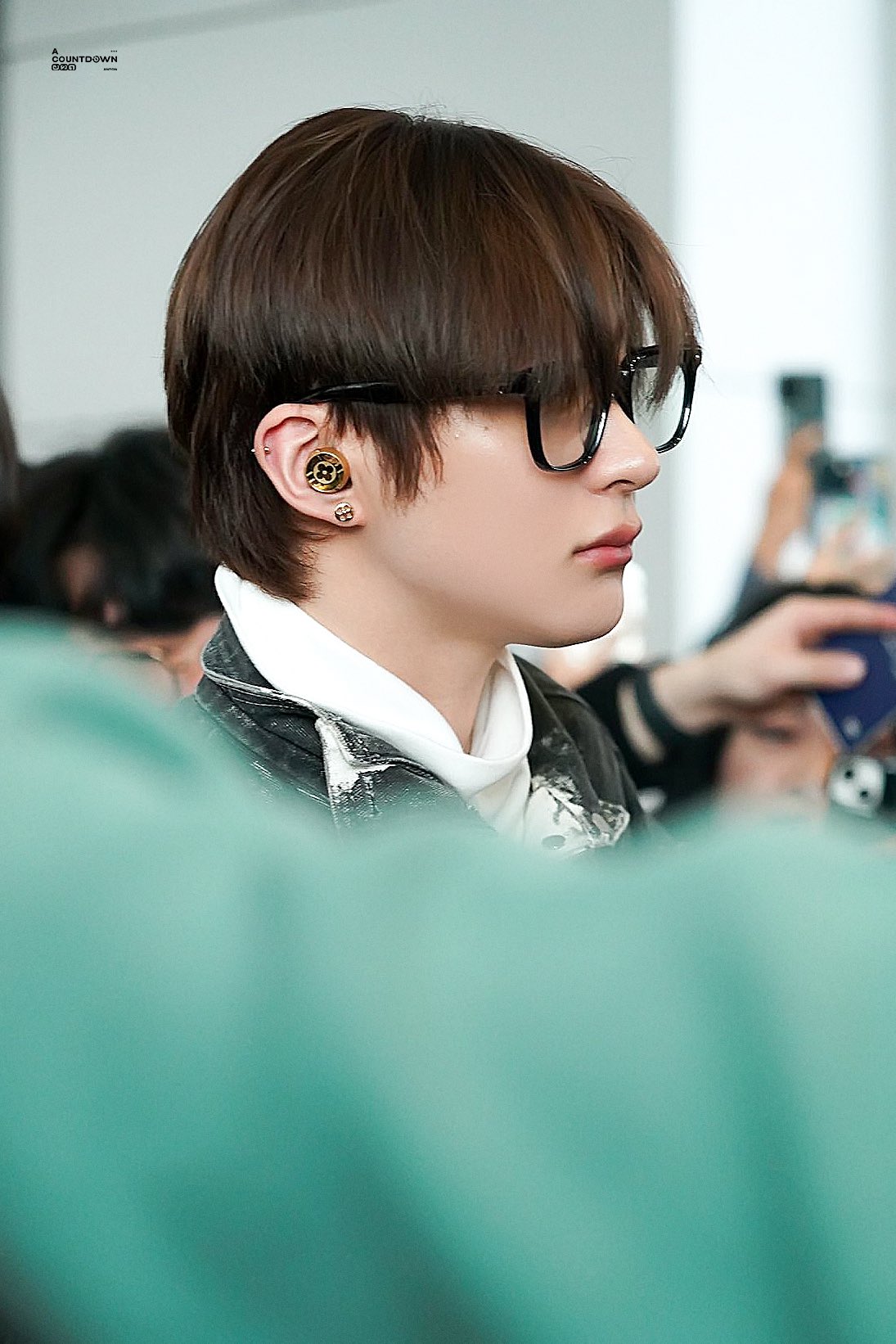 [잡담] 앤톤 피부 진짜 좋다 | 인스티즈