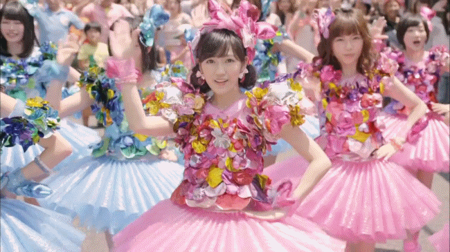 요새 오타쿠 컨셉 아이돌들 많아졌는데 일본의 그 찐?은 따라갈수가 없는거같음....gif | 인스티즈