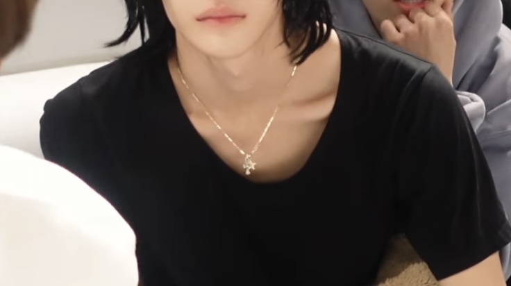 [잡담] 박원빈 쇄골뼈 진짜 추구미인 거 어떡하냐고 나 뼈 깎아야함 | 인스티즈