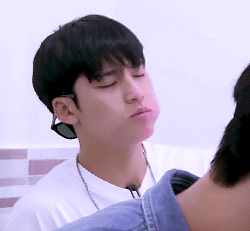 [잡담] 나나투어 2화 민규 움짤 모음💙 - 인스티즈(instiz) 민규 카테고리