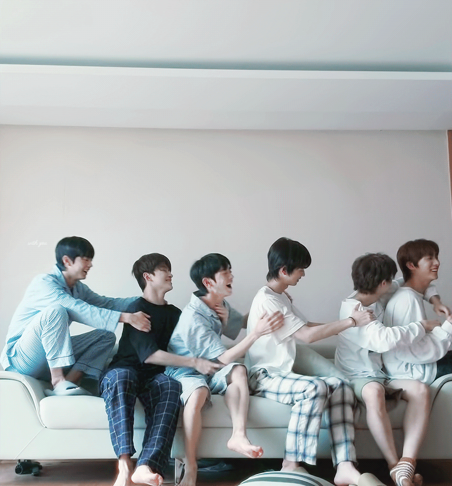 [잡담] 투어스 데뷔 축하해💙💙💙 | 인스티즈